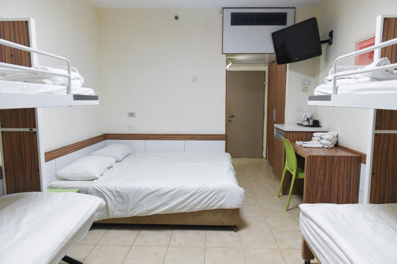 Hi - Karei Deshe Hostel Khirbet Minim Exterior photo